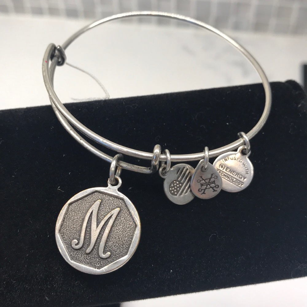 Alex & Ani New (n) M bracelet